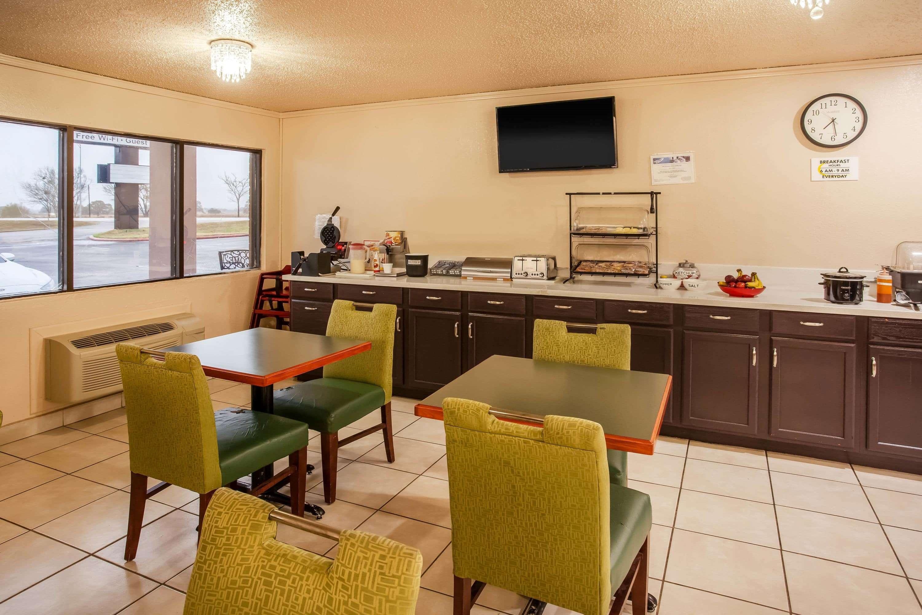 Super 8 By Wyndham Giddings Hotel Exterior foto